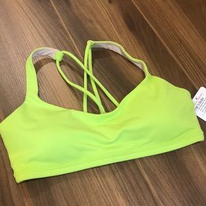 Lululemon free to be bra
